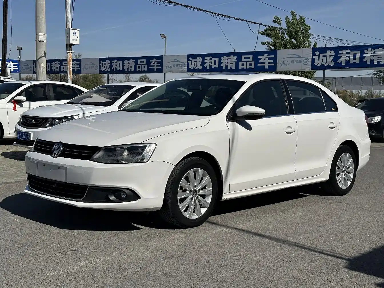 Volkswagen Sagitar 2014 Facelift 1.6L Automatic Comfort