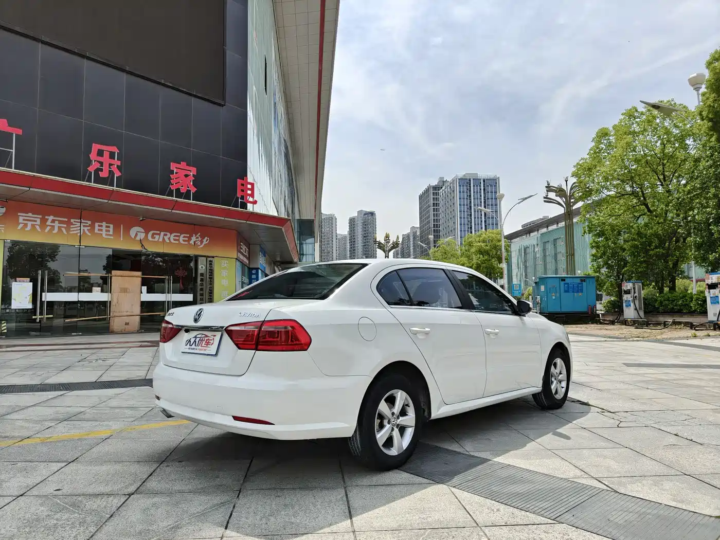 Volkswagen Lavida 2013 Facelift Classic 1.6L Automatic Trend фото 5