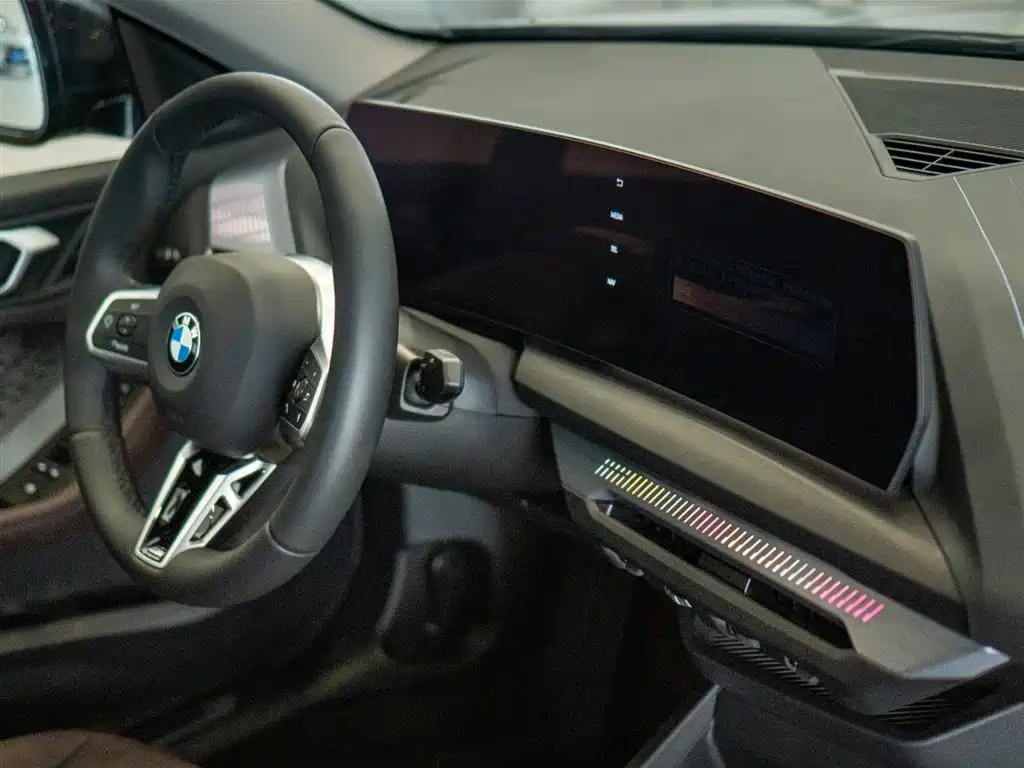 BMW 2 Series 2025 225L M Sport Package фото 22
