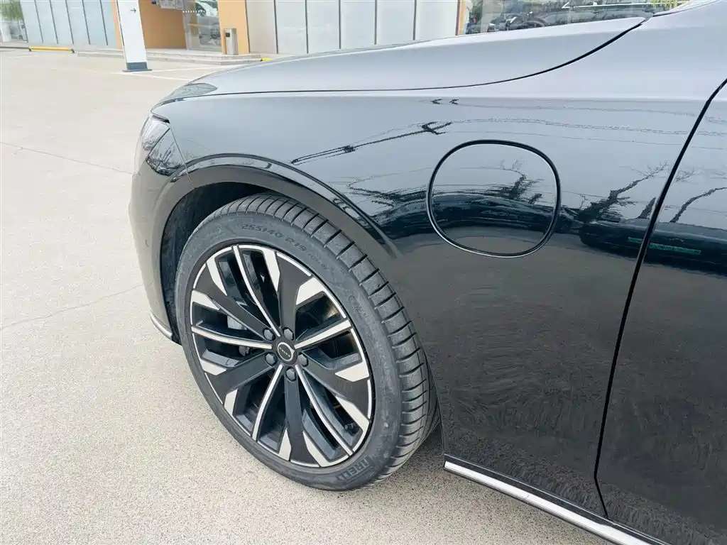 VOLVO S90 PLUG IN HYBRID