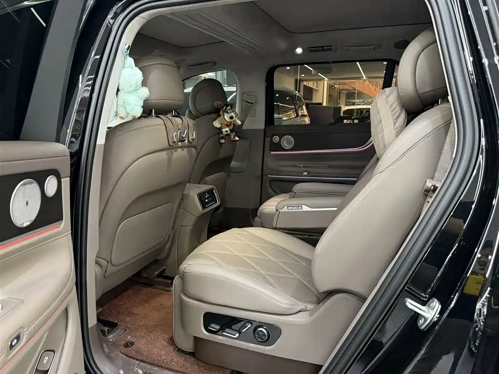 AITO Wenjie AITO M9 2025 Extended Range Ultra 52kWh 6-Seater фото 6
