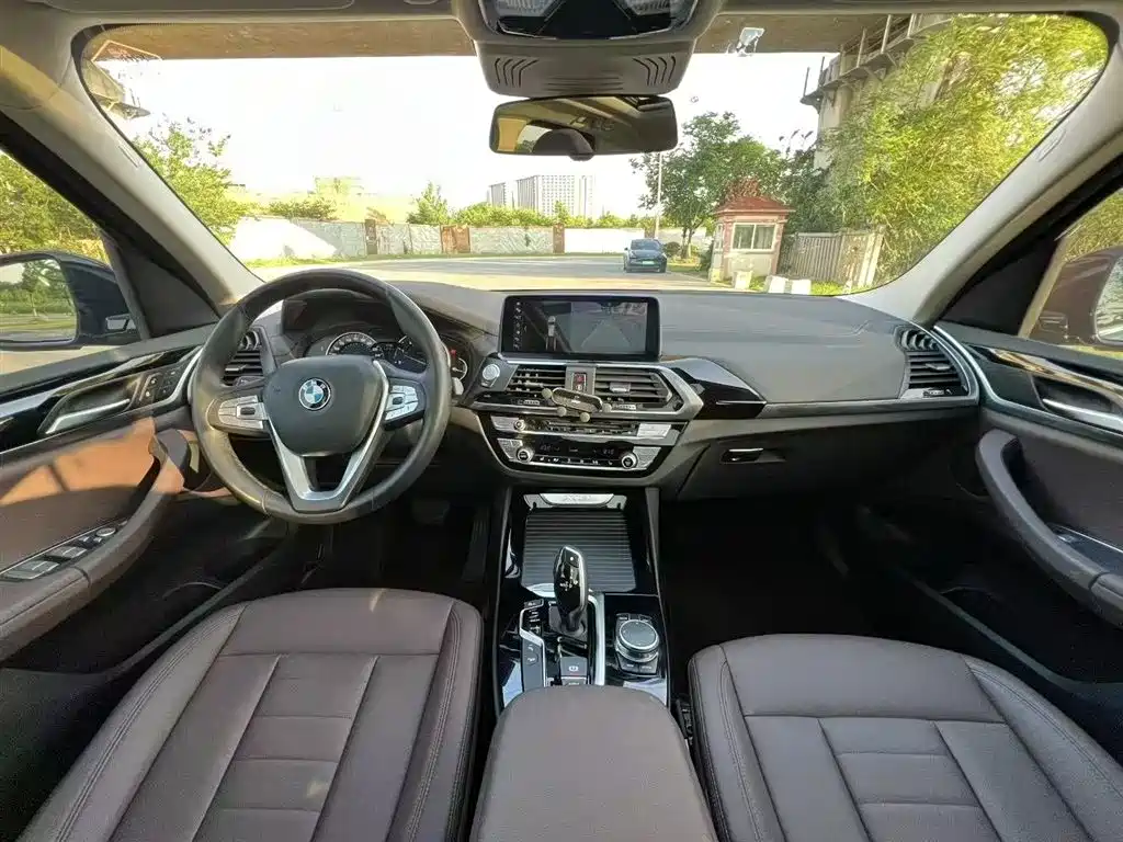 BMW X3 2018 xDrive25i Luxury Package China VI фото 15