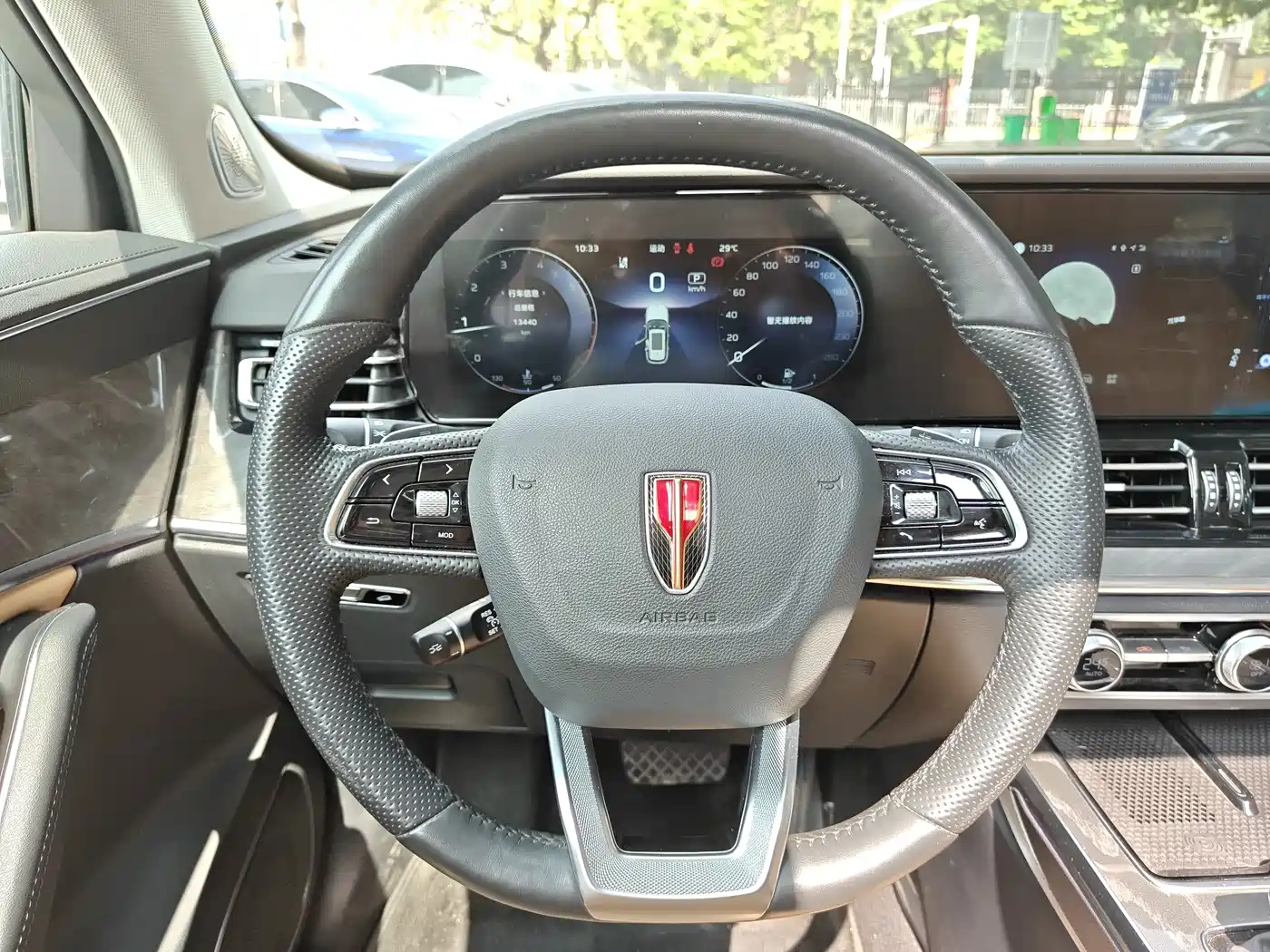 Hongqi HS5 2023 2.0T 4WD Flag Leader Pro фото 12