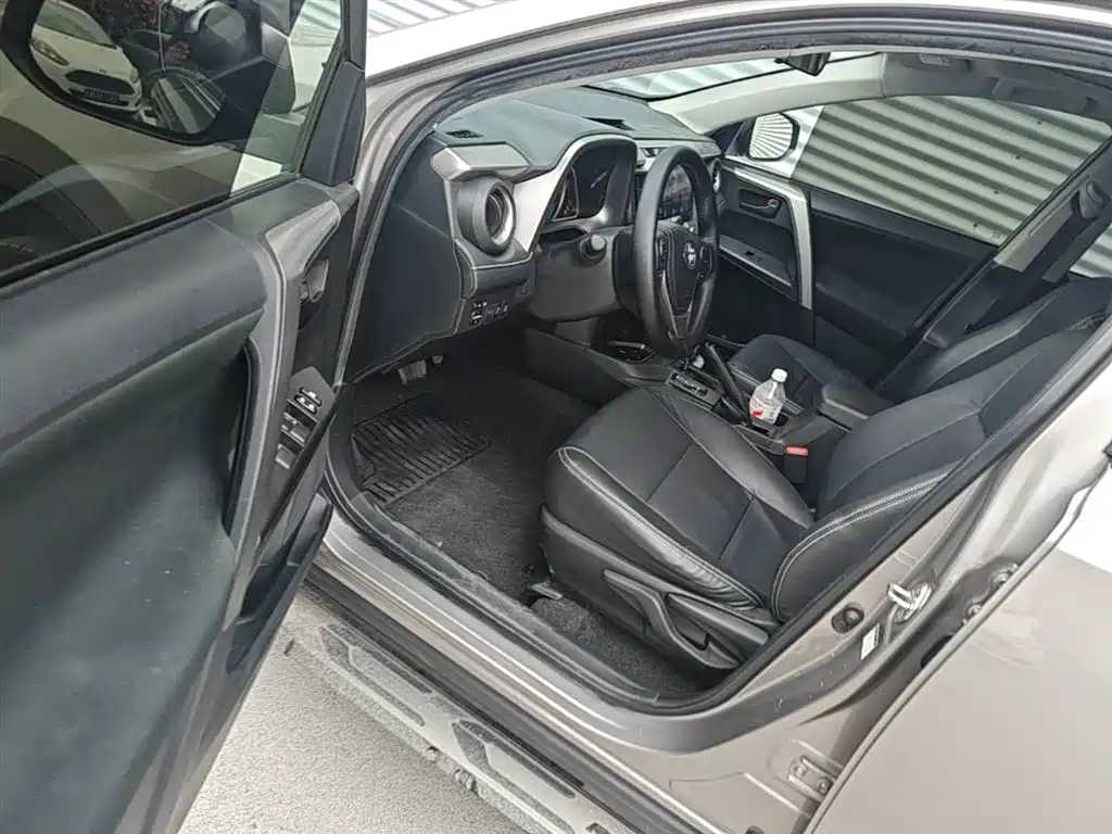 Toyota RAV4 Rongfang 2019 2.0L CVT 2WD Comfort Edition China VI фото 16