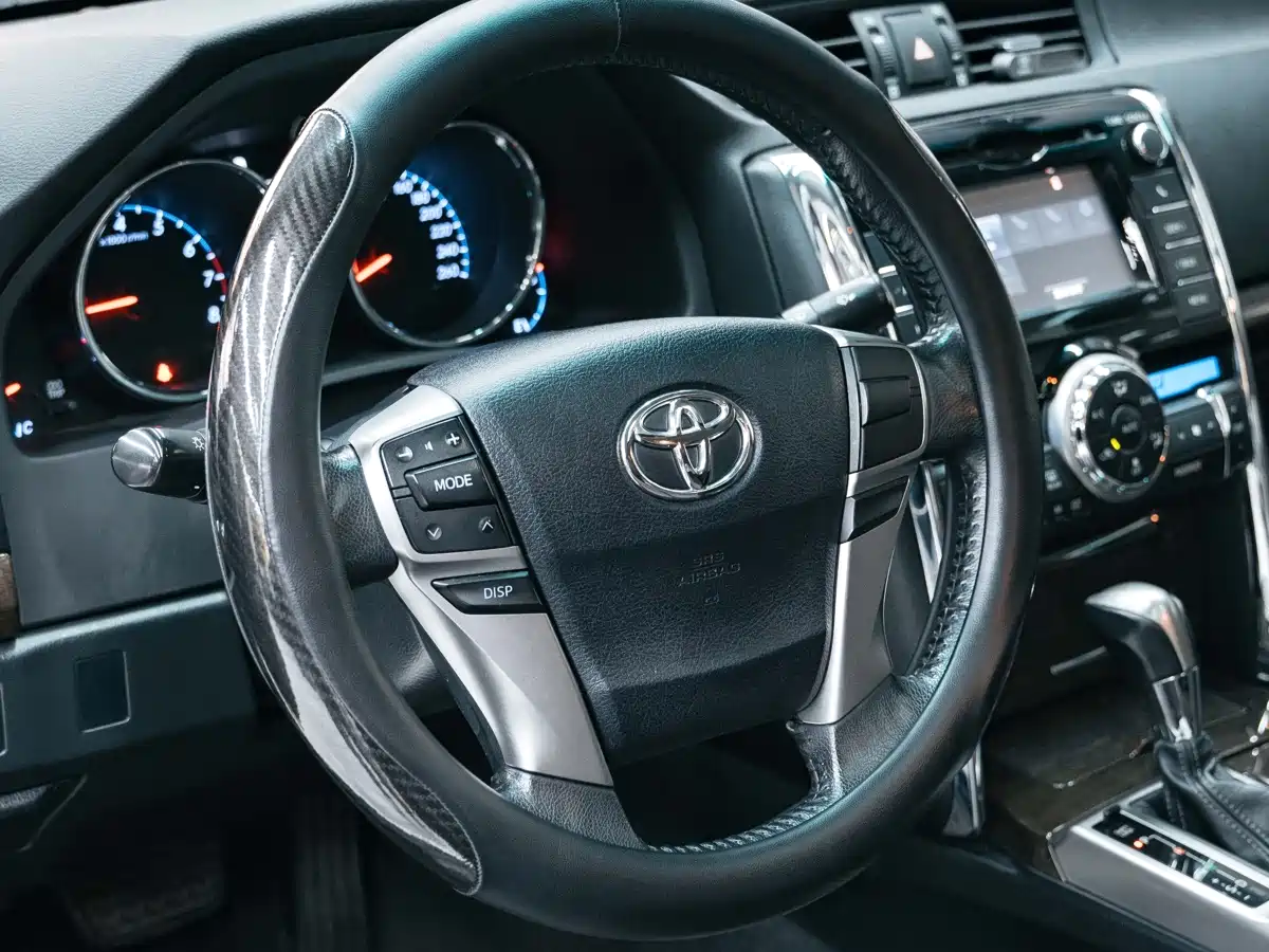 Toyota Reiz 2013 2.5V Elite Edition фото 16