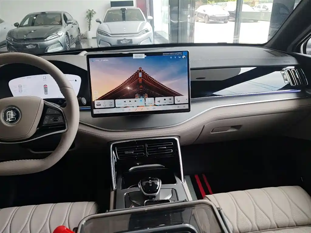 BYD Tang New Energy 2025 Smart Driving Edition DM-i 115KM Flagship фото 13