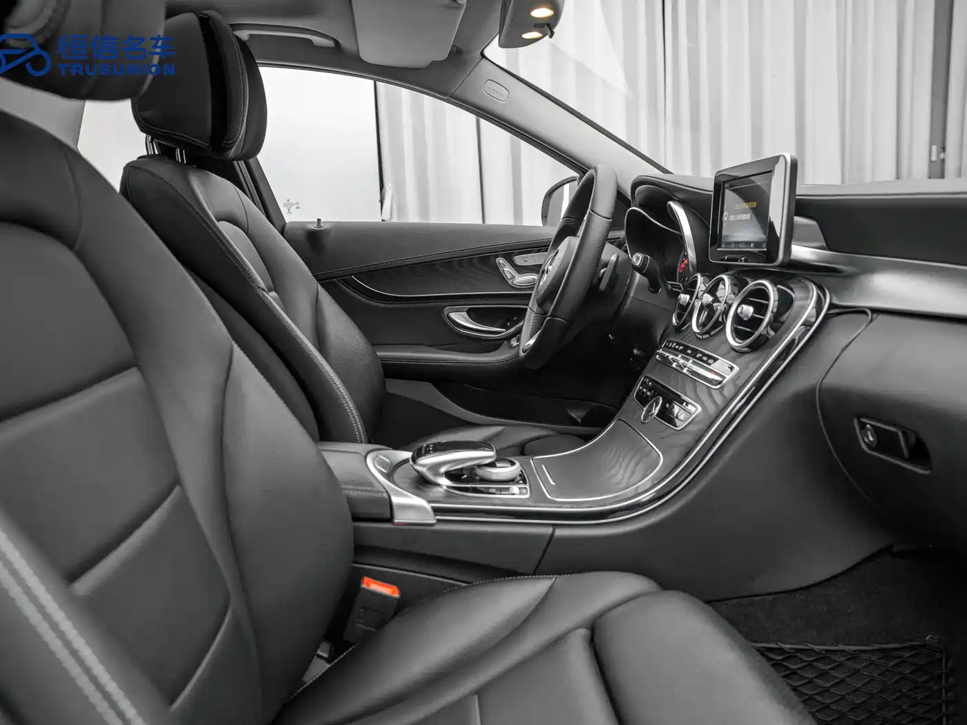 Mercedes-Benz C-Class 2017 Facelift C 200 L Sport Edition фото 14