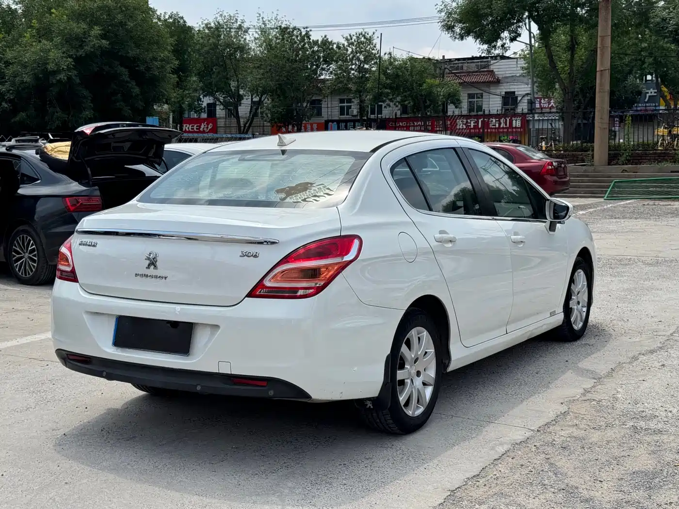 Peugeot 308 2014 Model Joy Edition Classic 1.6L Automatic Superior Style фото 9