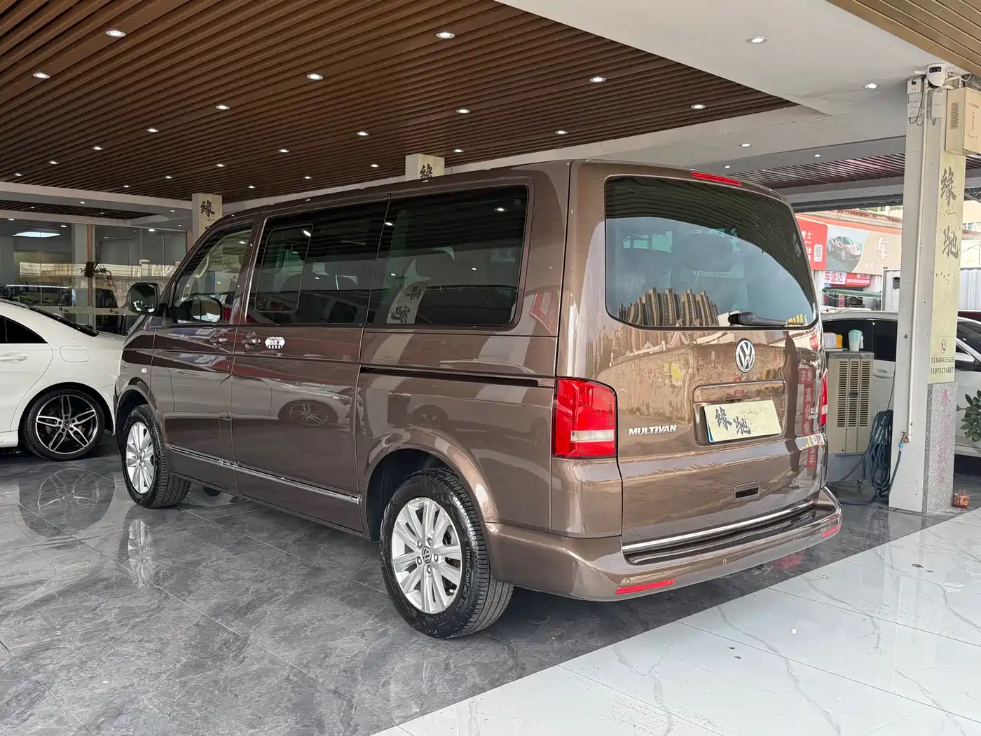 Volkswagen Multivan 2014 2012 2.0TSI 4WD Premium