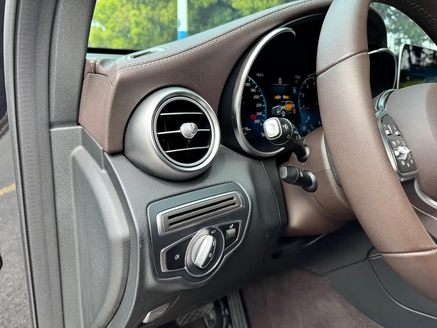 Mercedes-Benz GLC 2021 GLC 300 L 4MATIC Sporty фото 8