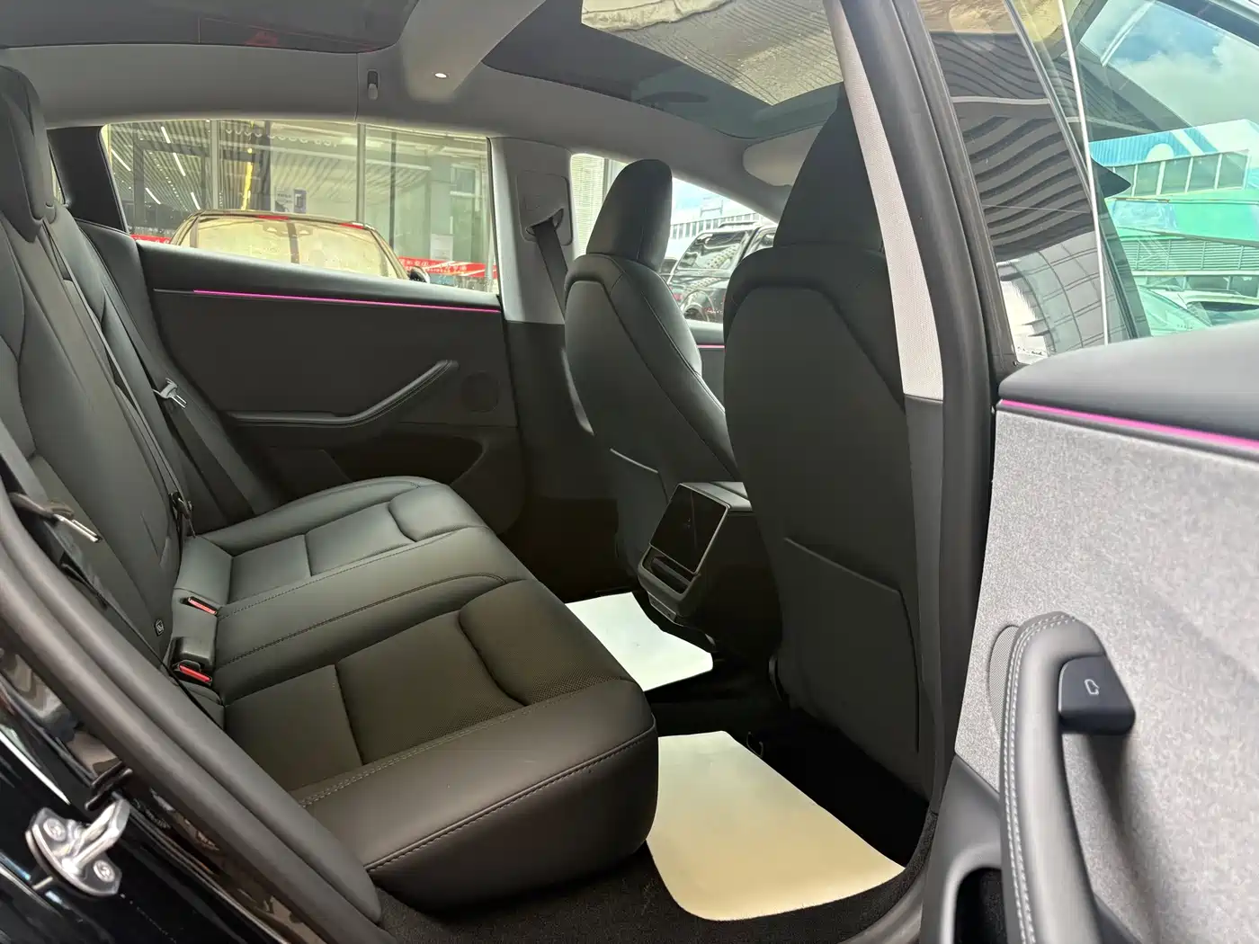 Tesla Model 3 2026 2025 Model Year Facelift Rear-Wheel Drive