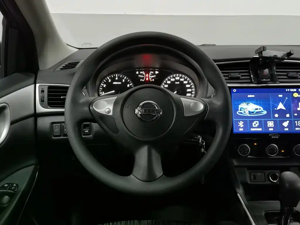 Nissan SYLPHY, миниатюра 11