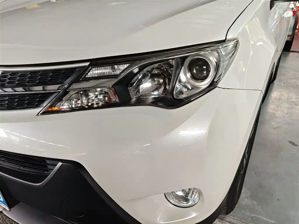 Toyota RAV4 Rongfang 2015 2.0L CVT 2WD Trend Edition фото 24