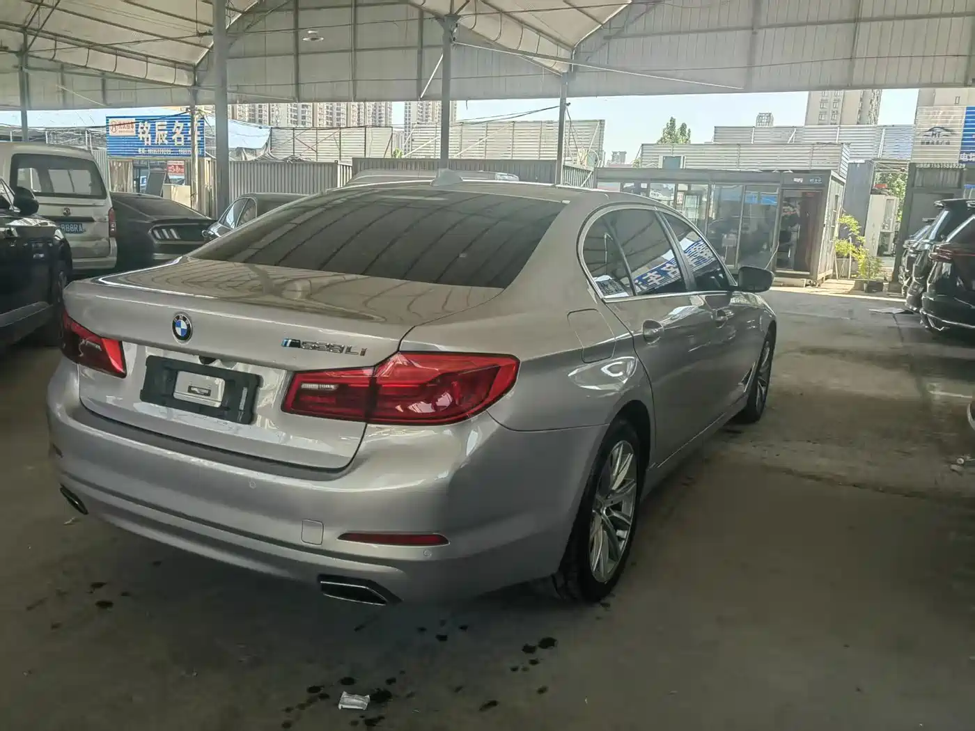 BMW 5 Series 2018 528Li Launch Special Edition фото 4