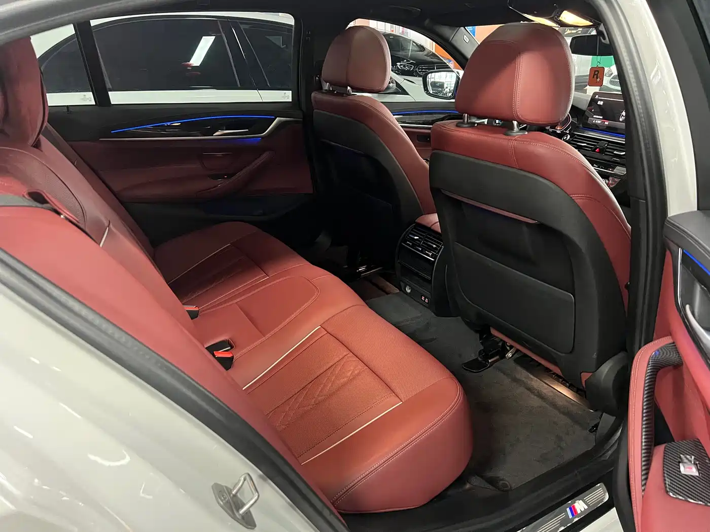 BMW 5 Series 2021 525Li M Sport Package фото 7