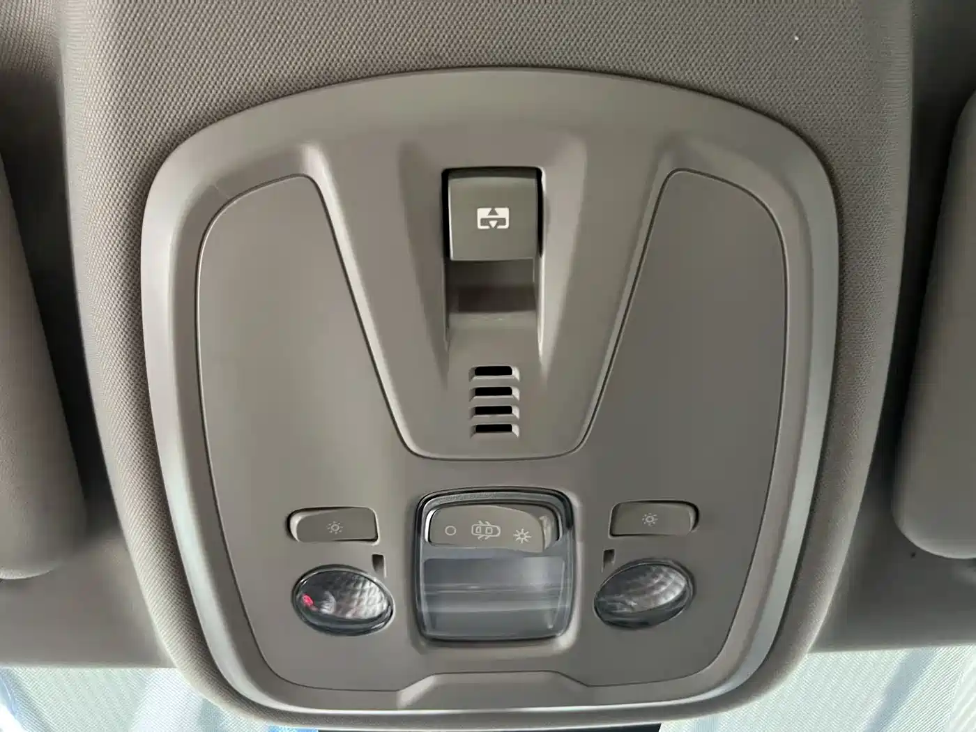 Peugeot 408 2019 360THP Auto Luxury Edition China VI фото 15