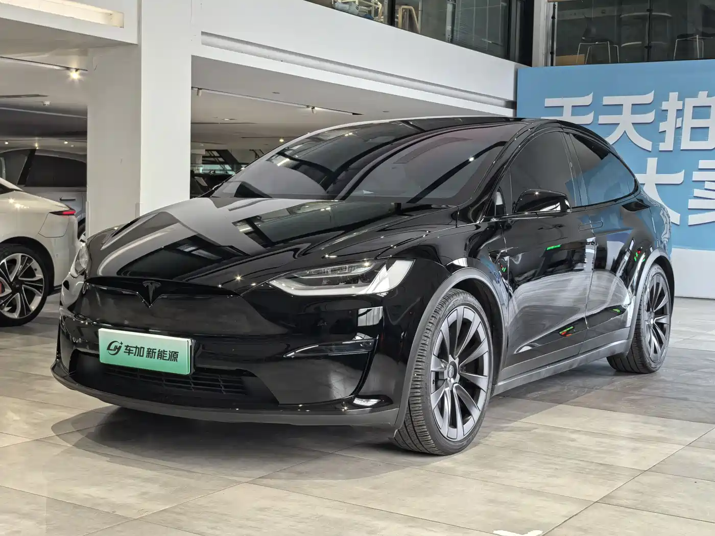 TESLA MODEL X