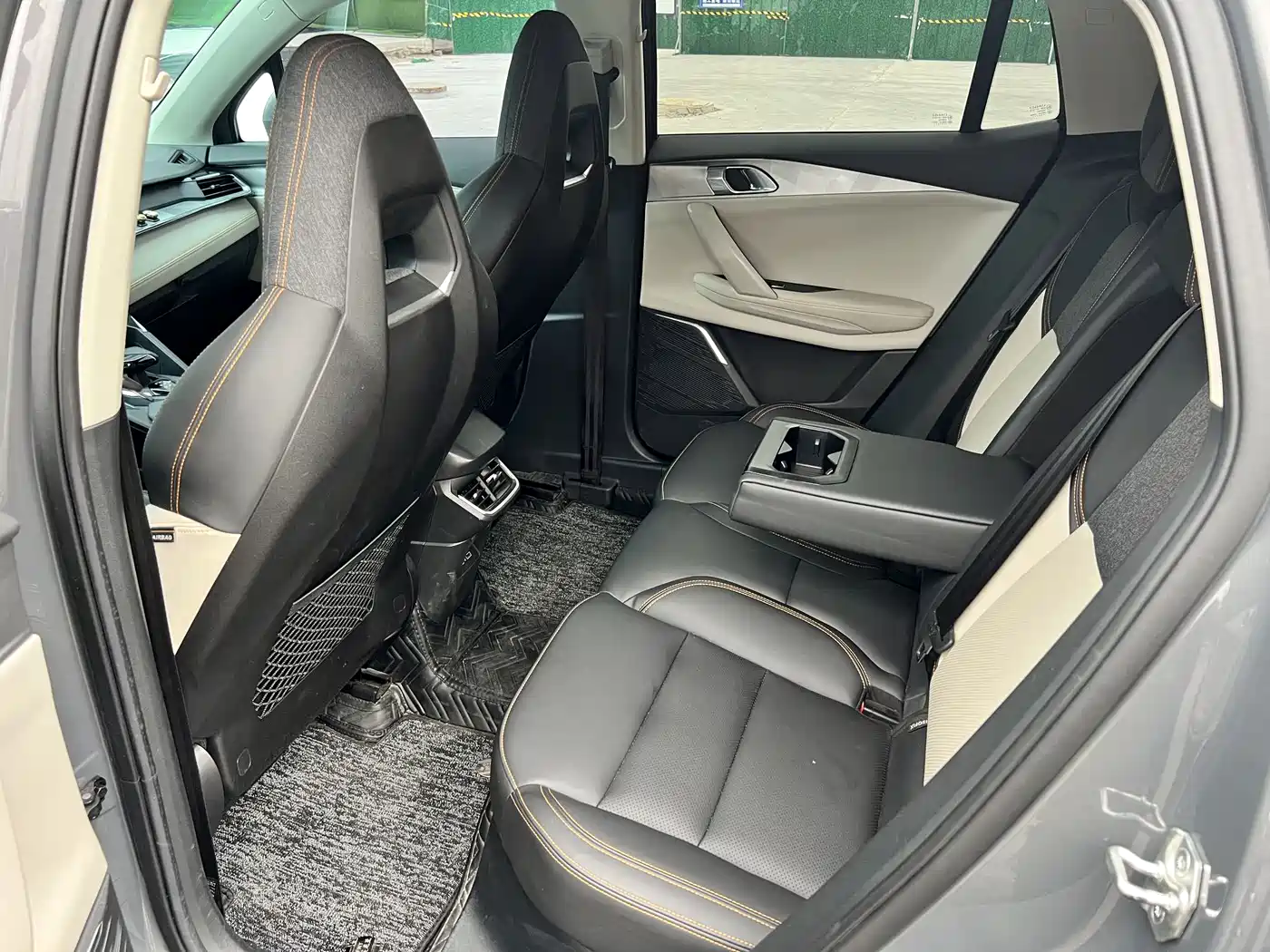 Lynk & Co 06 EM-P 2022 PHEV 84KM Range Pro фото 18