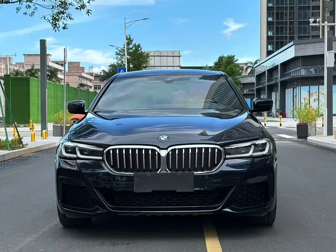 BMW 5 Series 2021 525Li M Sport Package фото 2