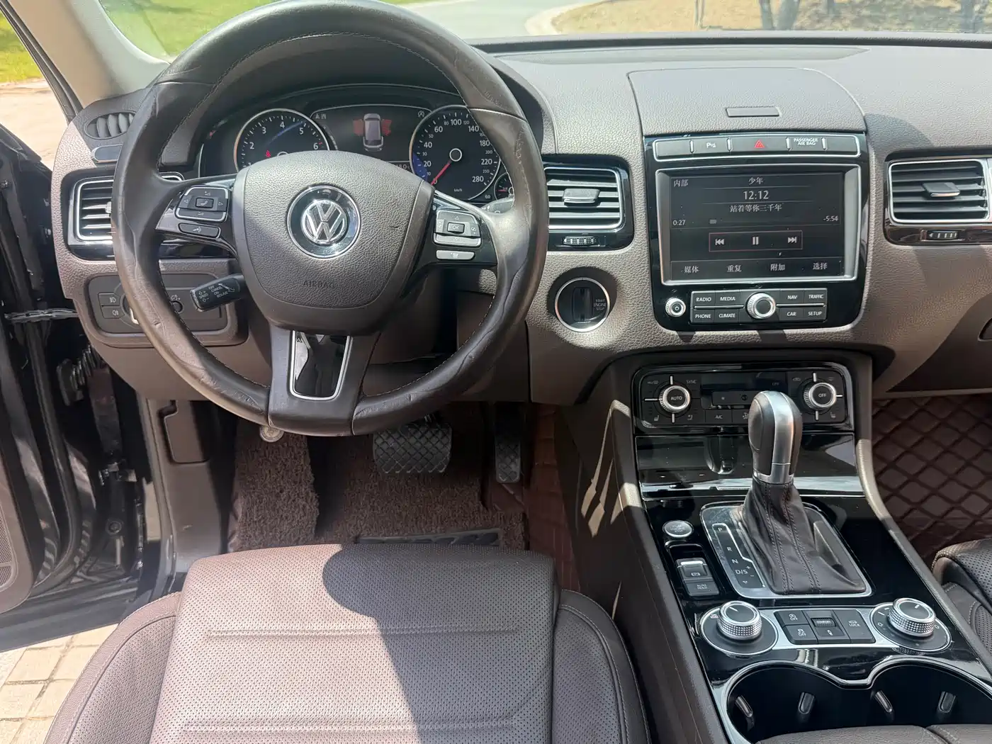 Volkswagen Touareg 2018 3.0TSI Glory Collector's Edition фото 10