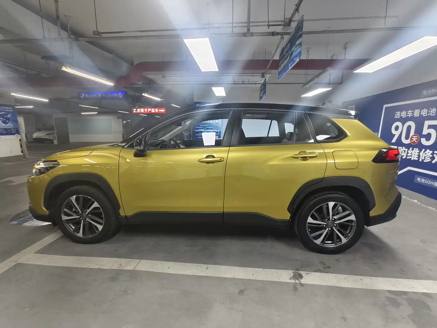 Toyota Frontlander 2022 2.0L CVT Luxury PLUS Edition фото 8
