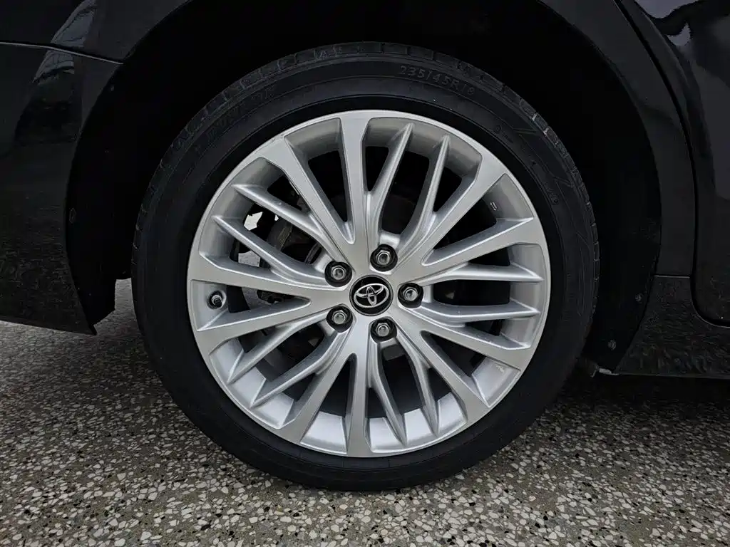 Toyota Camry 2021 2.5G Luxury Edition фото 15