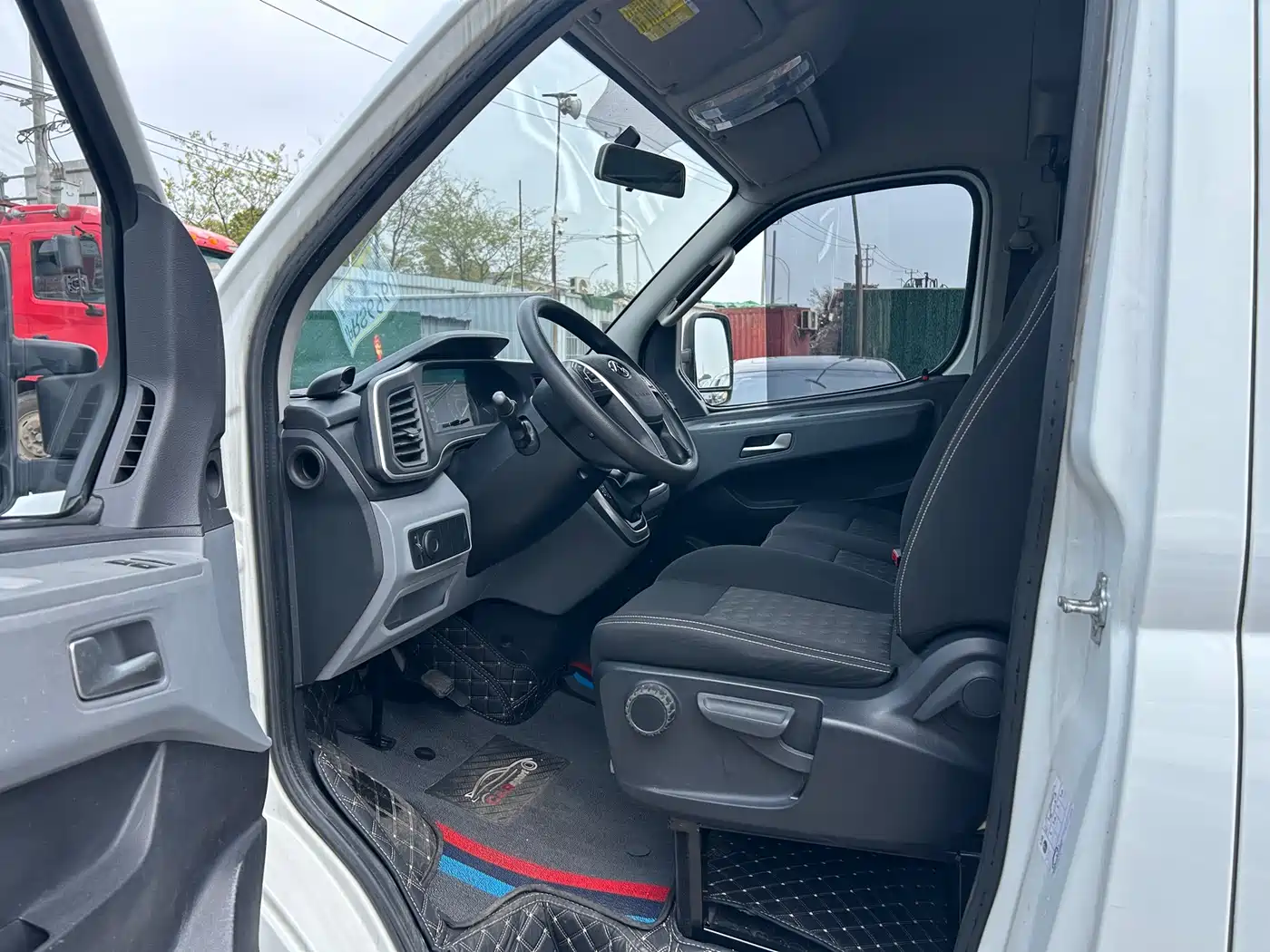 SAIC MAXUS XINTU V80