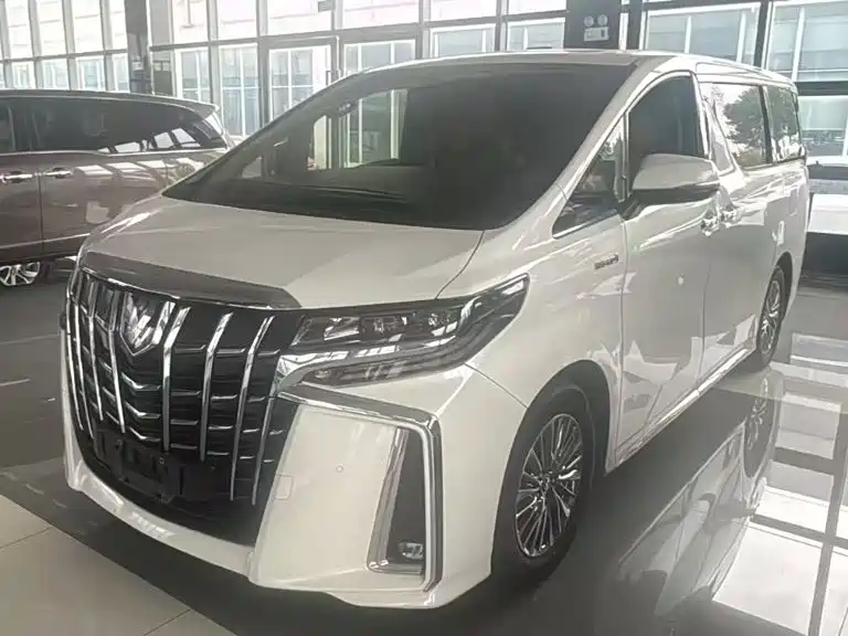 Toyota Alphard 2021 — пригон из Китая