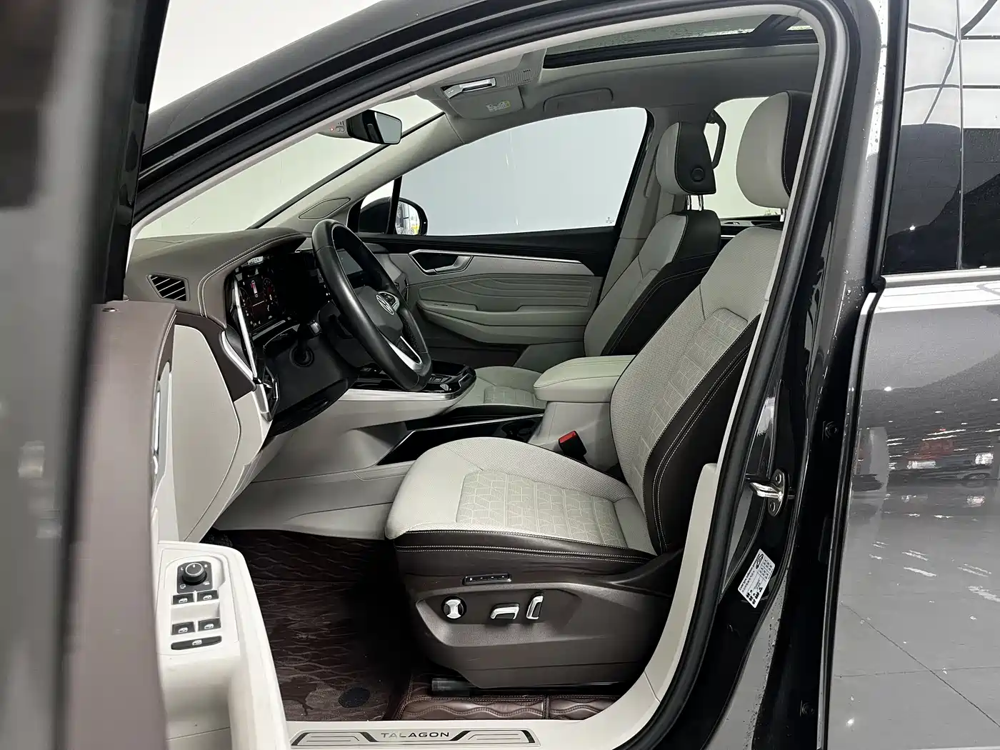 Volkswagen Talagon 2022 380TSI 4WD Luxury Premium Pro Edition 6-seater фото 16