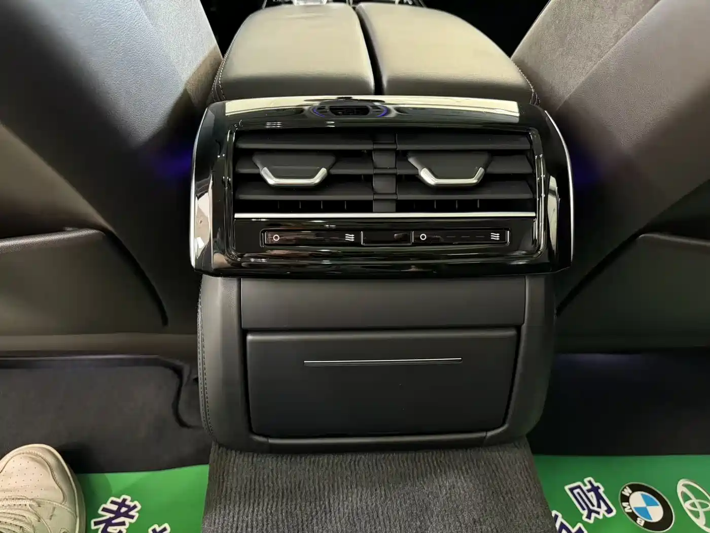 Audi A8 2021 A8L 50 TFSI quattro Luxury фото 12