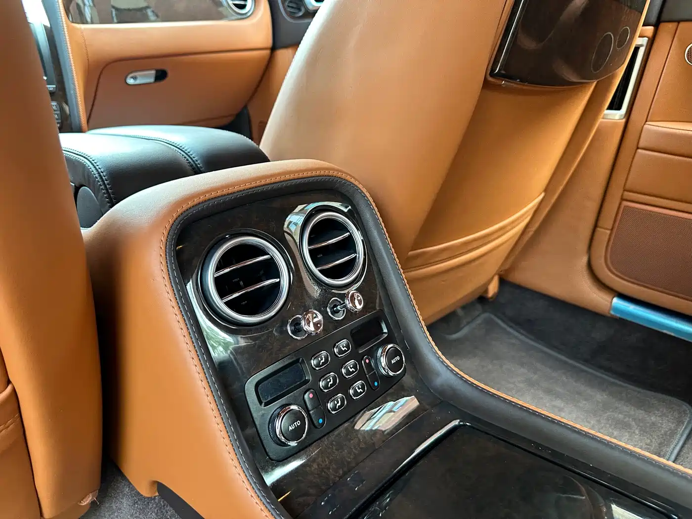 Bentley Flying Spur 2012 2010 6.0T 4-seater Version