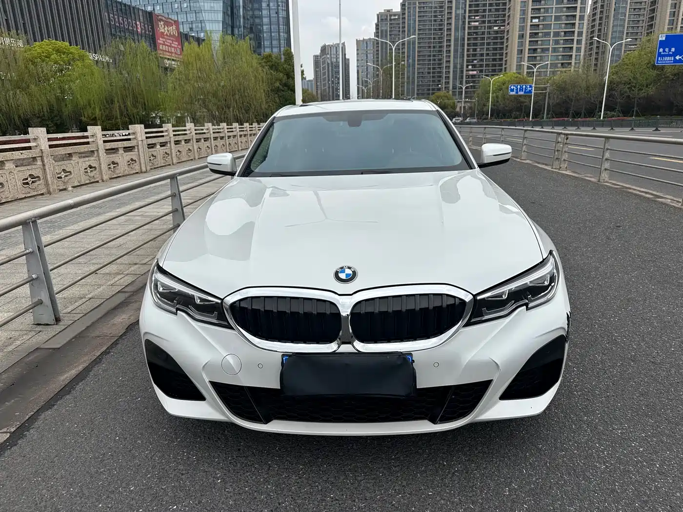 BMW 3 Series 2021 320Li M Sport Package фото 2