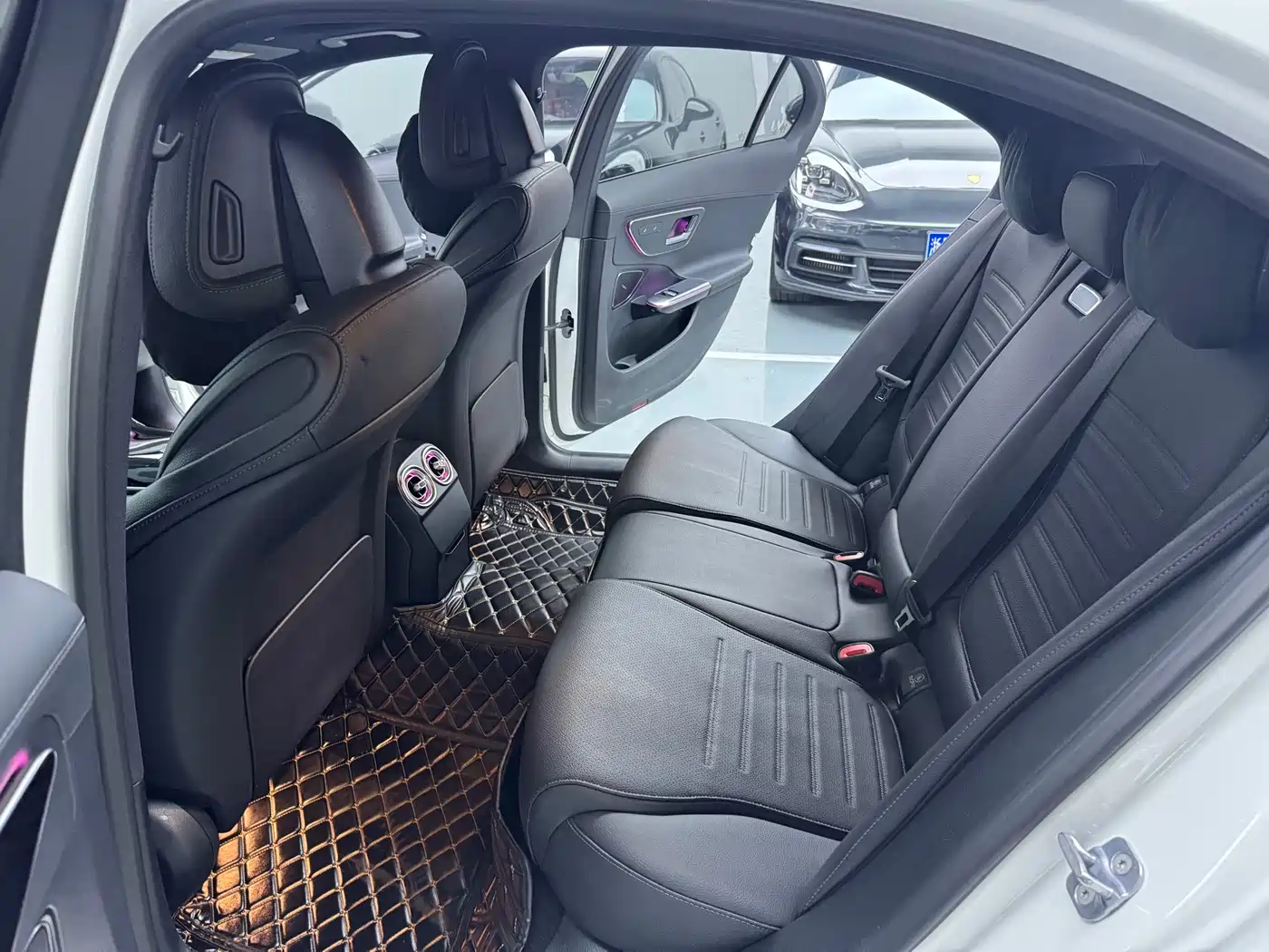Mercedes-Benz C-Class 2024 C 260 L Sport фото 12