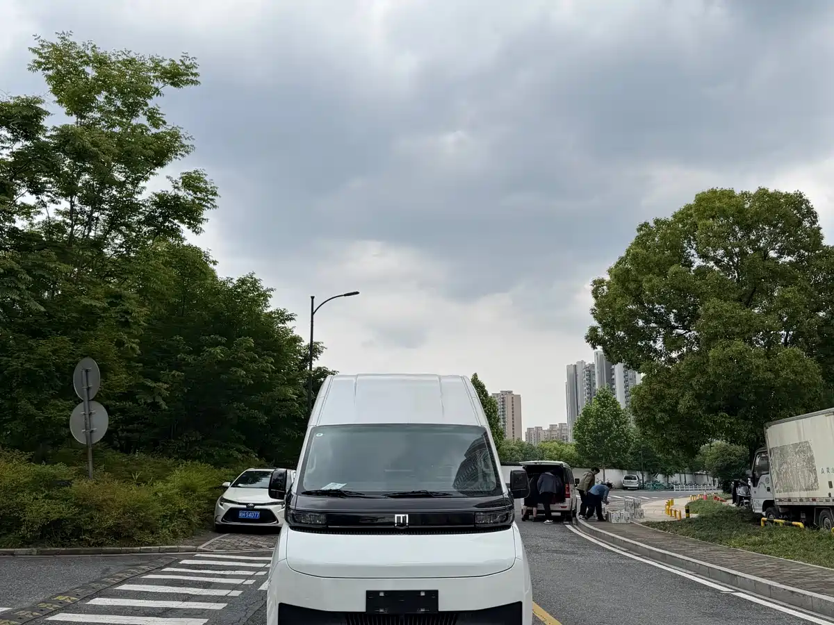 Yuan Cheng Farizon Super VAN 2025 Chuangfu Edition Medium Wheelbase High Roof 51kWh фото 2