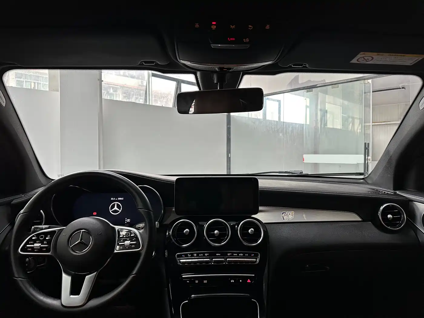 Mercedes-Benz GLC Coupe 2022 GLC 260 4MATIC Coupe SUV фото 6
