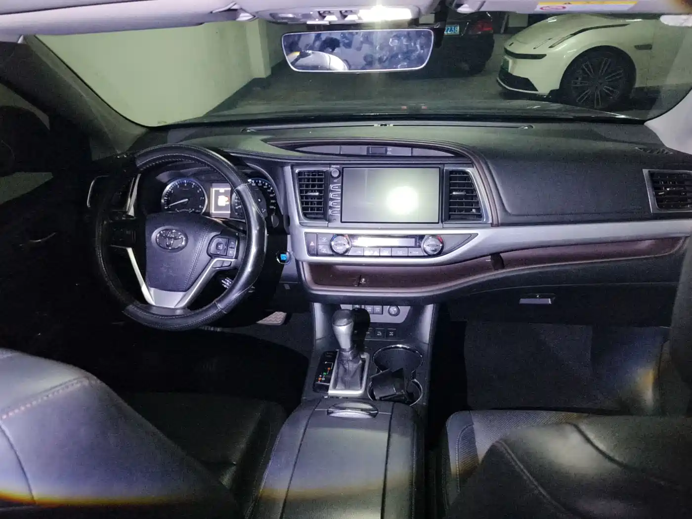 Toyota Highlander 2018 2.0T 4WD Luxury 7-seater (China V) фото 6