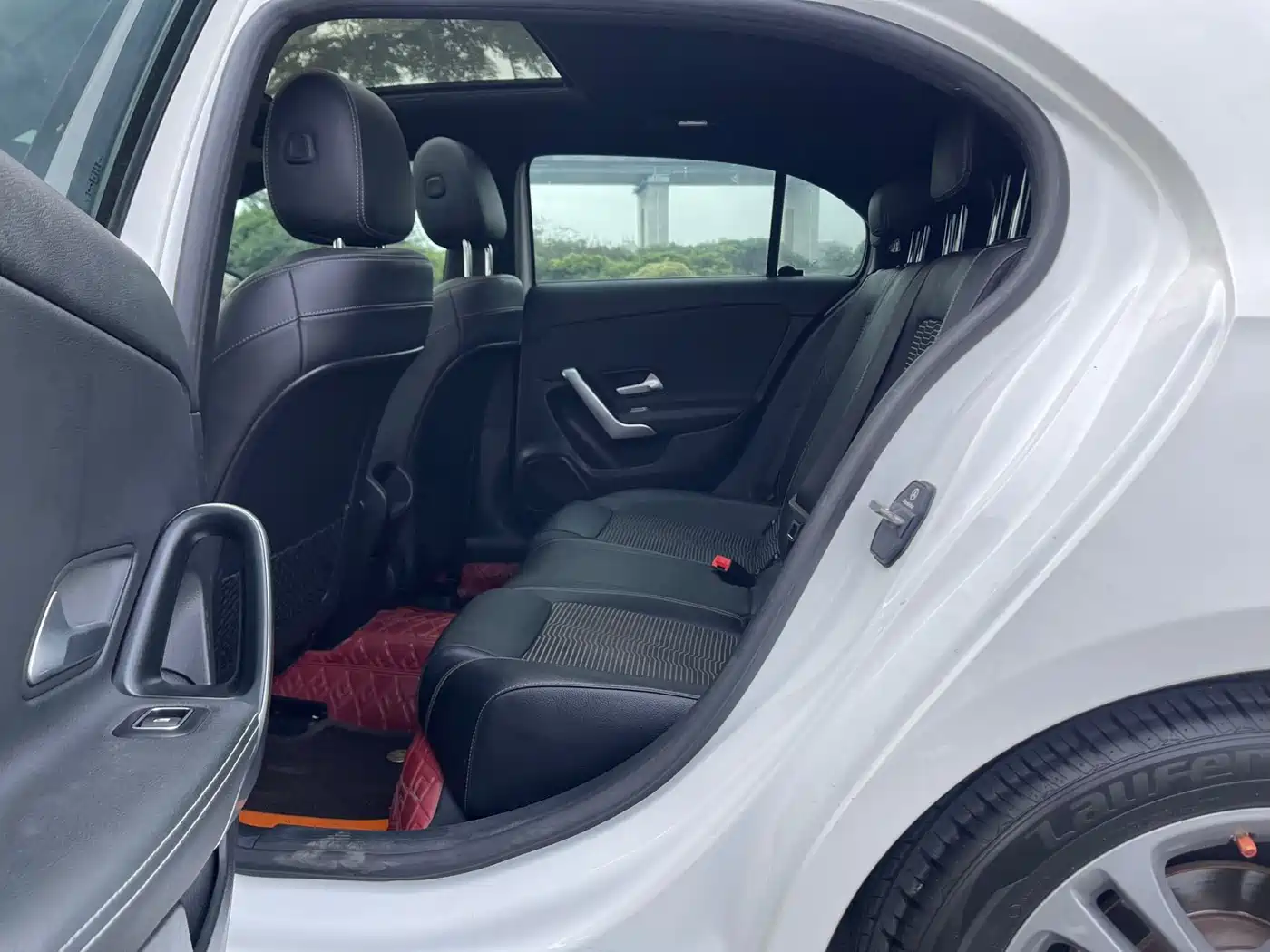 Mercedes-Benz A-Class (Import) 2019 A 200 Dynamic Version фото 27