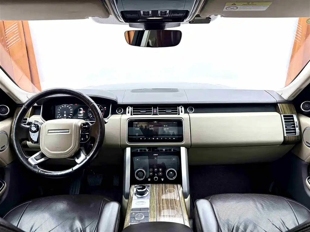 Land Rover Range Rover 2018 3.0 SC V6 Vogue SE Genesis Extended Edition фото 9