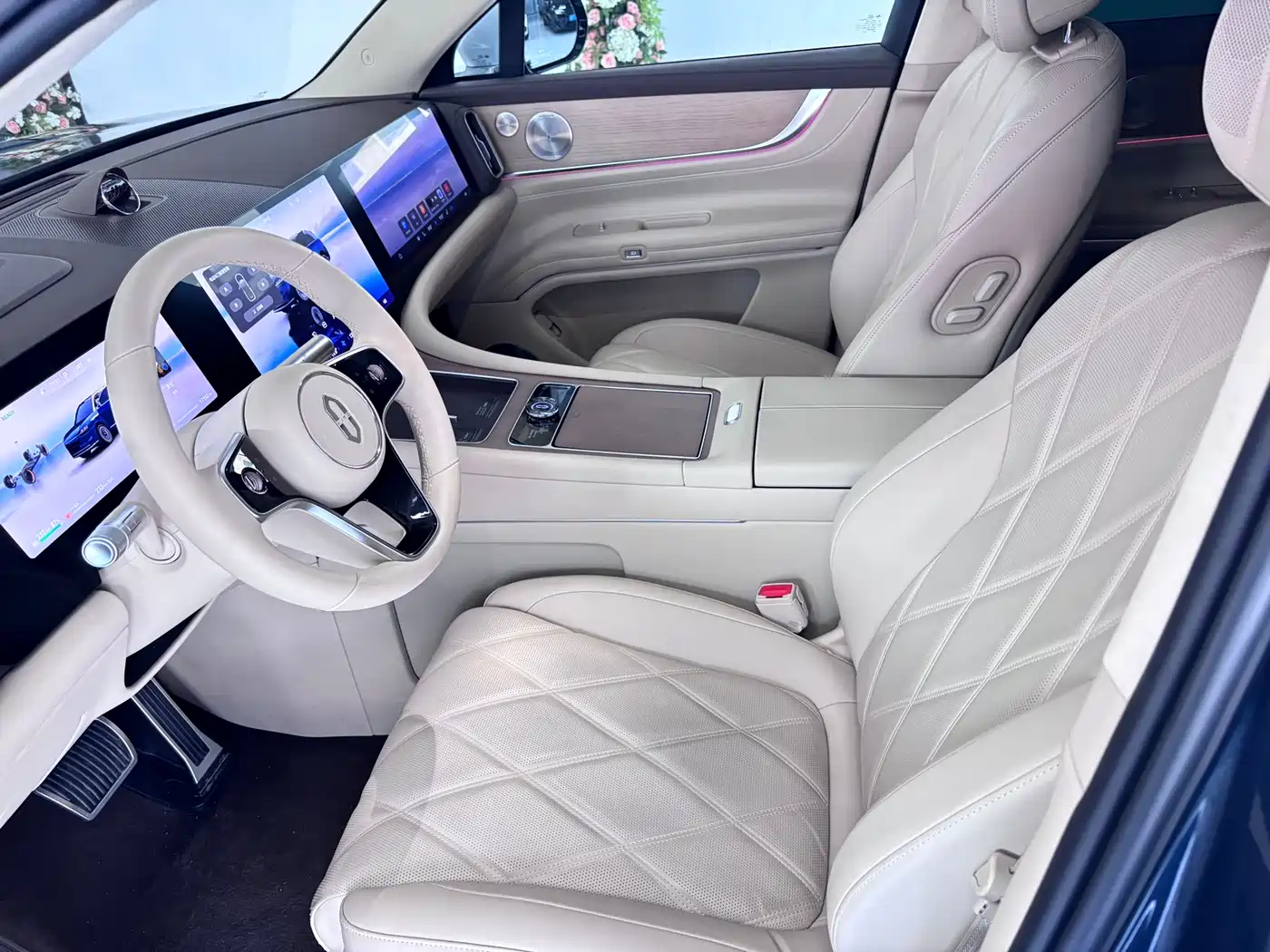 AITO Wenjie AITO M9 2025 Extended Range Ultra 52kWh 6-Seater фото 14