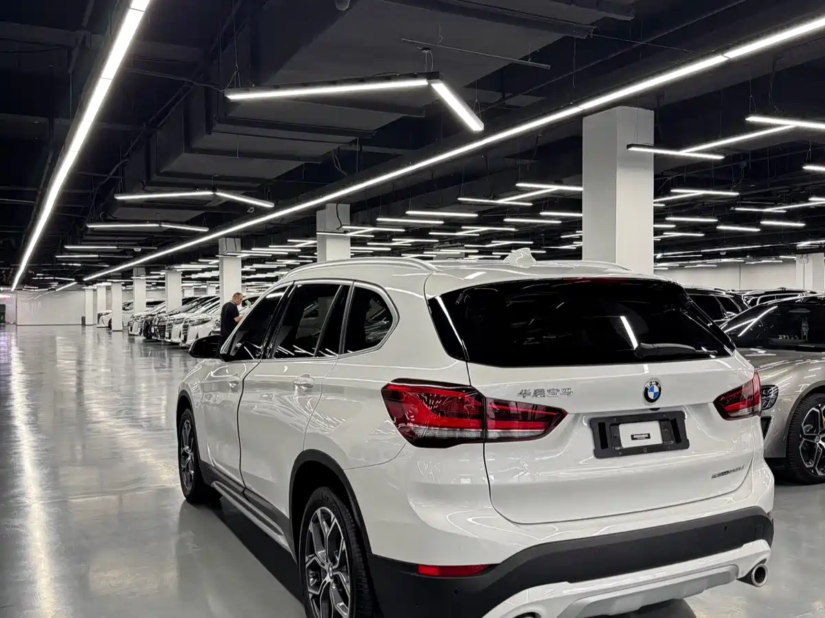 BMW X1 2022 sDrive20Li Premium фото 6
