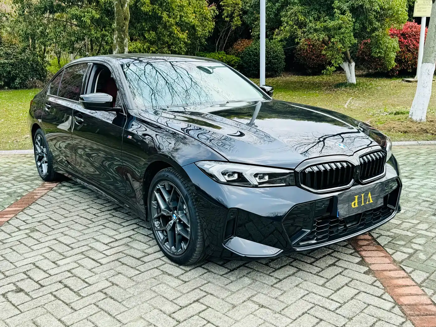 BMW 3 Series 2025 330Li M Sport Night Edition фото 3