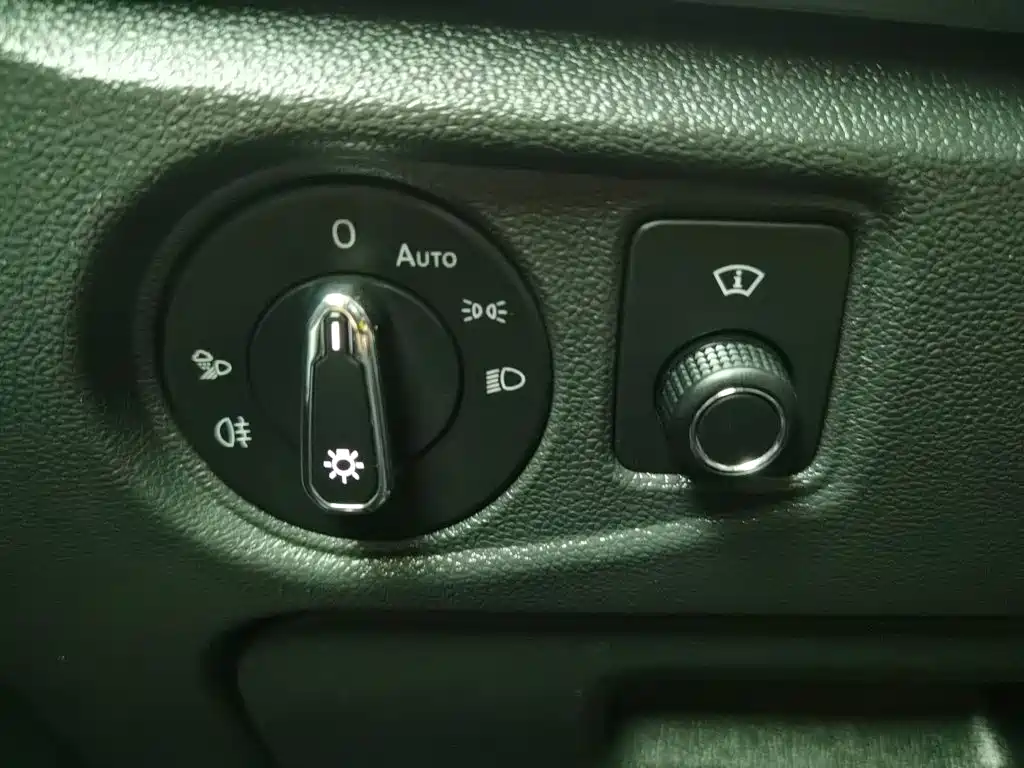 Photo 21 - Volkswagen Passat