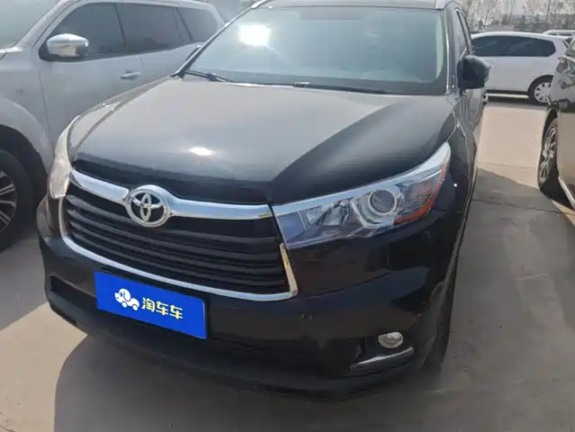TOYOTA HIGHLANDER