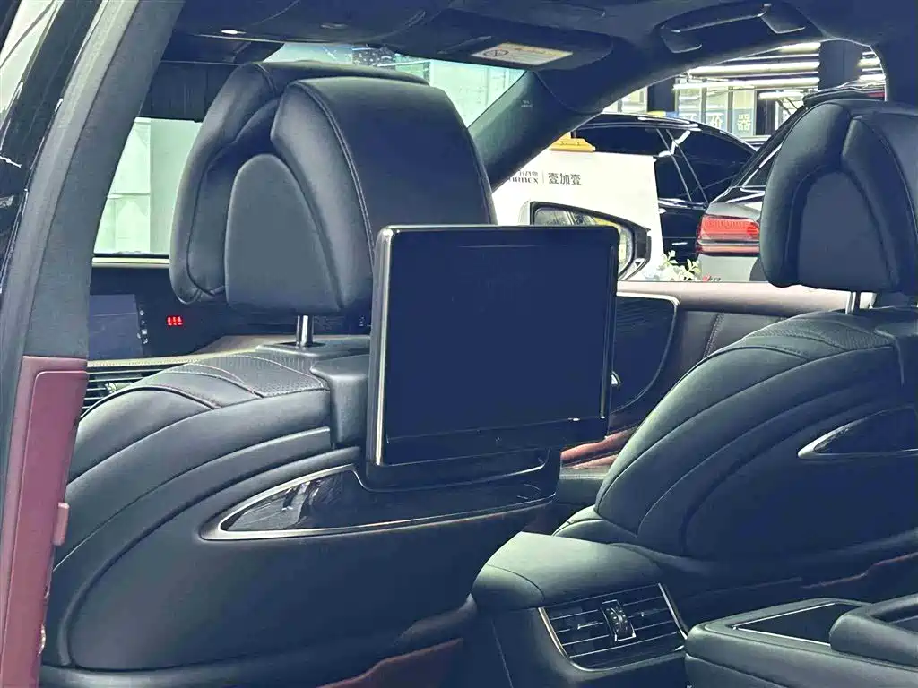 Lexus LS 2018 500h Executive Edition China V фото 11