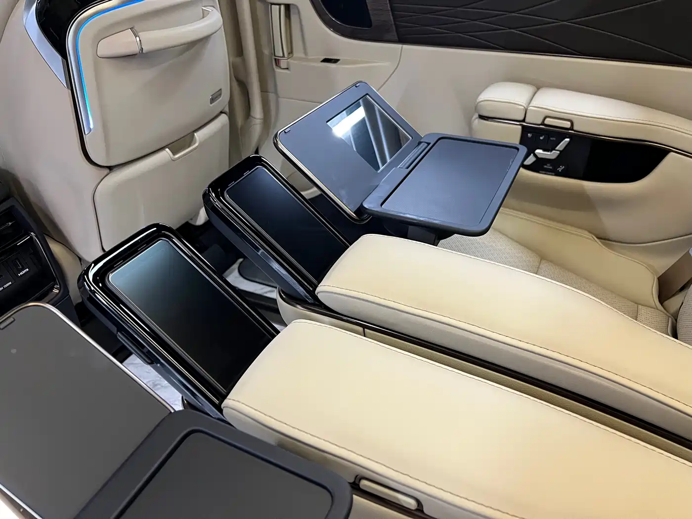 Toyota Alphard 2025 2024 Hybrid 2.5L Ultimate Enjoyment Edition