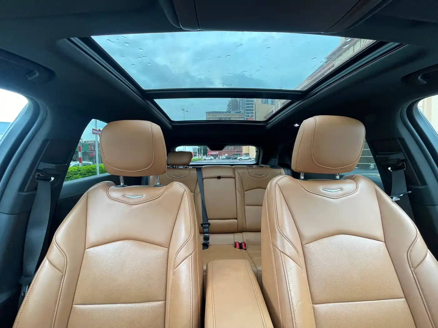 Фото 18 - Cadillac XT4