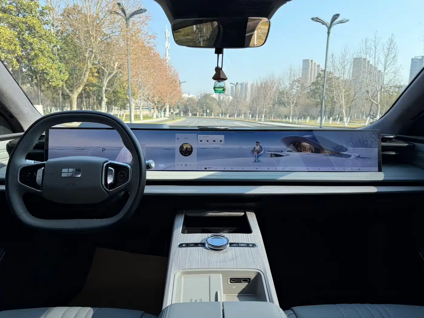 GEELY GALAXY GALAXY E8