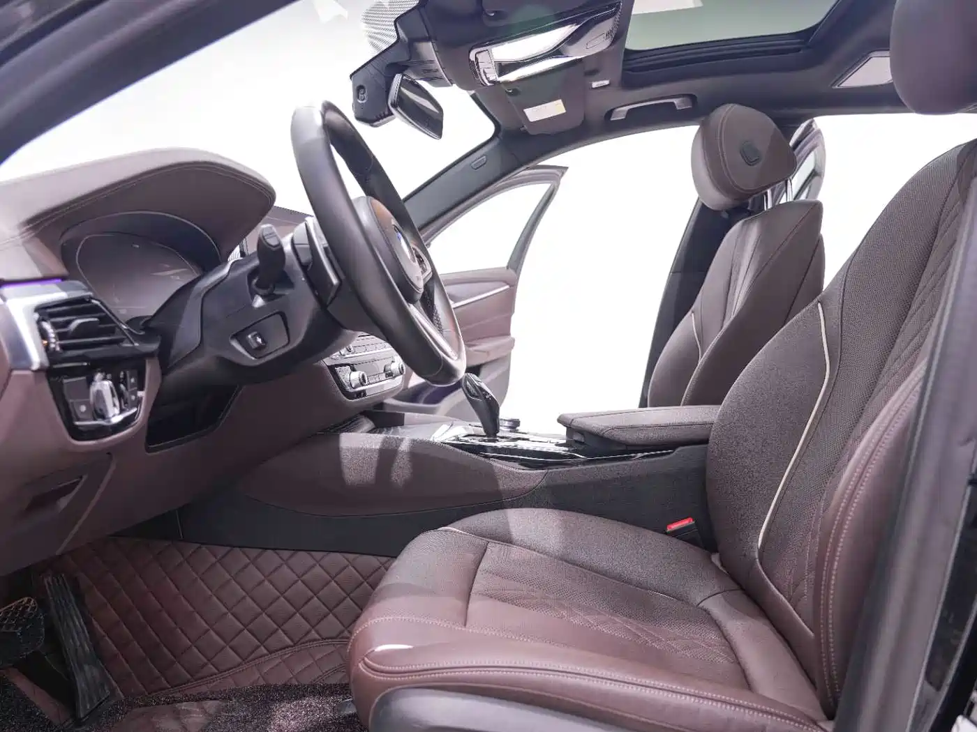 BMW 5 Series 2021 530Li Leading M Sport Package фото 21