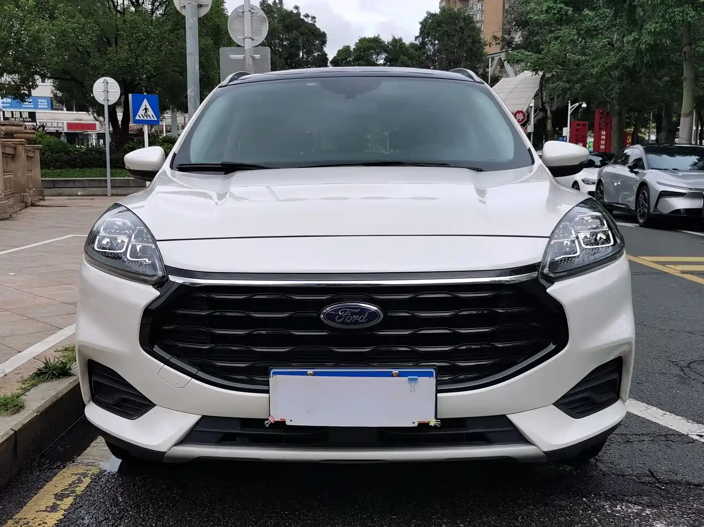 FORD RUIJI