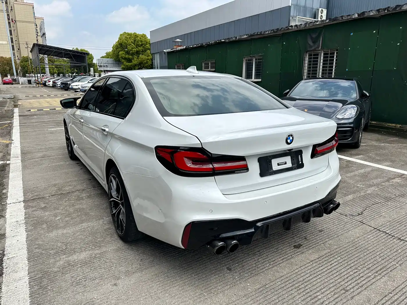 BMW 5 Series 2018 525Li M Sport Package фото 11